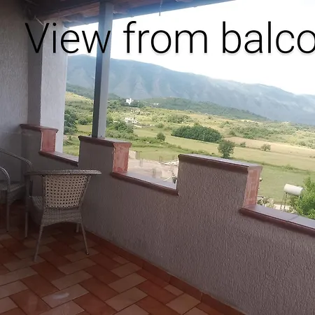 Holiday home Leos Tragjas